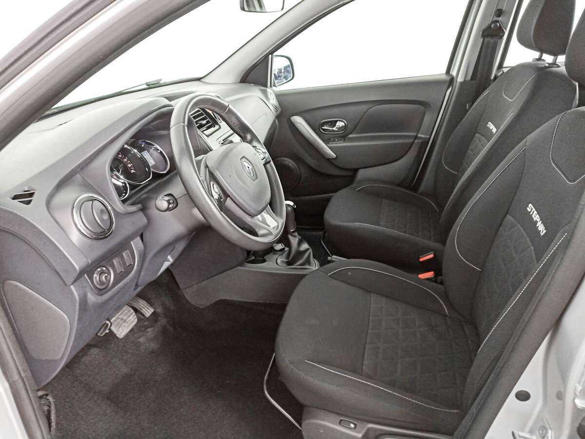 Renault Sandero 2017 года с пробегом. Фото: #12