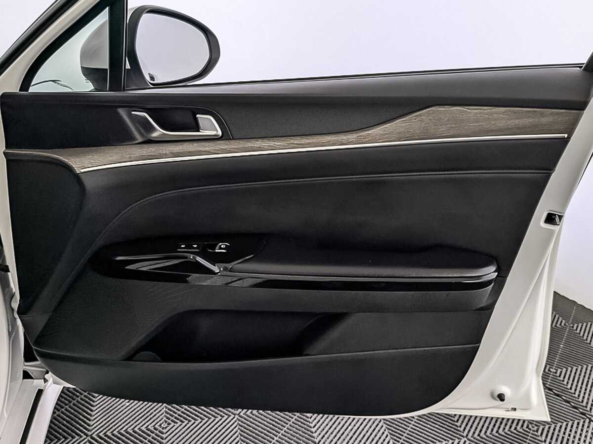 Kia K5 2020 года с пробегом. Фото: #19