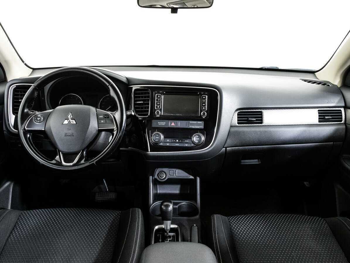 Mitsubishi Outlander 2016 года с пробегом. Фото: #7