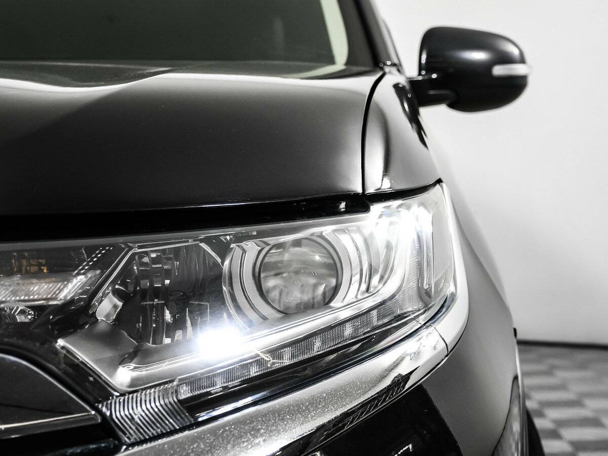 Mitsubishi Outlander 2018 года с пробегом. Фото: #13
