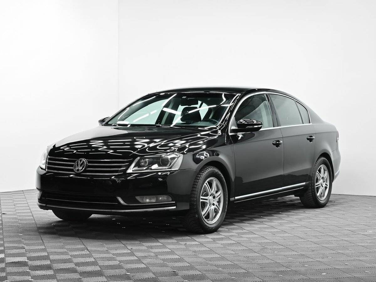 Volkswagen Passat 2012 года с пробегом. Посмотреть фото