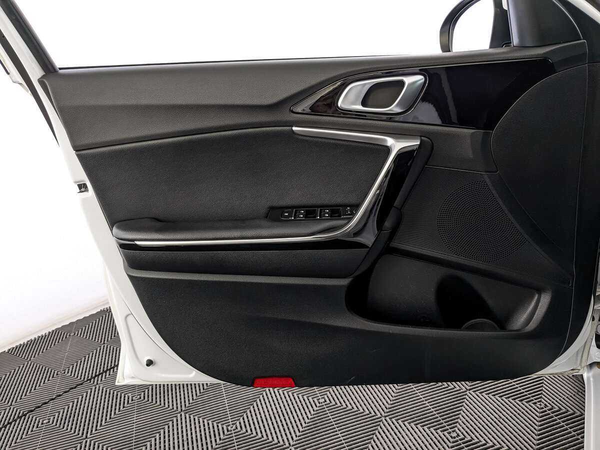 Kia Ceed 2021 года с пробегом. Фото: #14