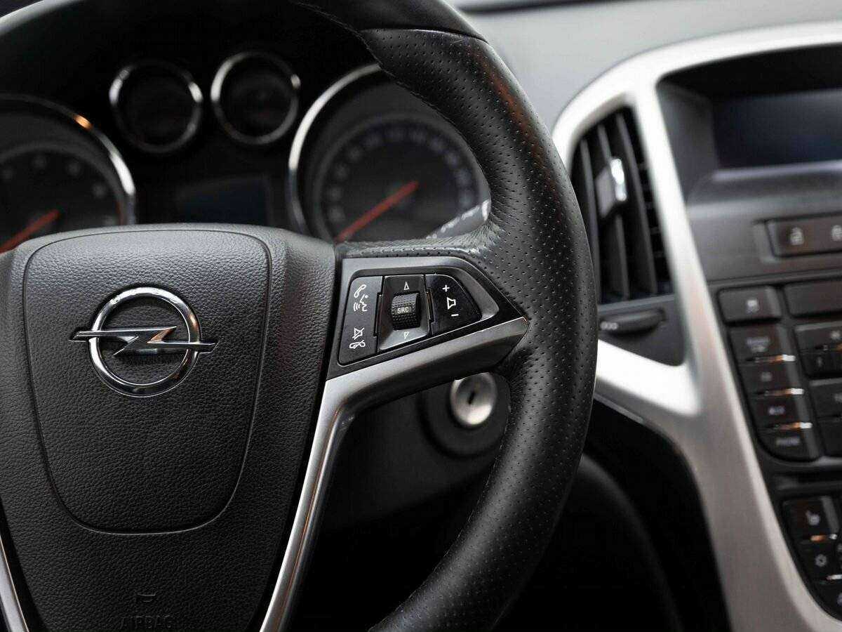 Opel Astra 2012 года с пробегом. Фото: #14