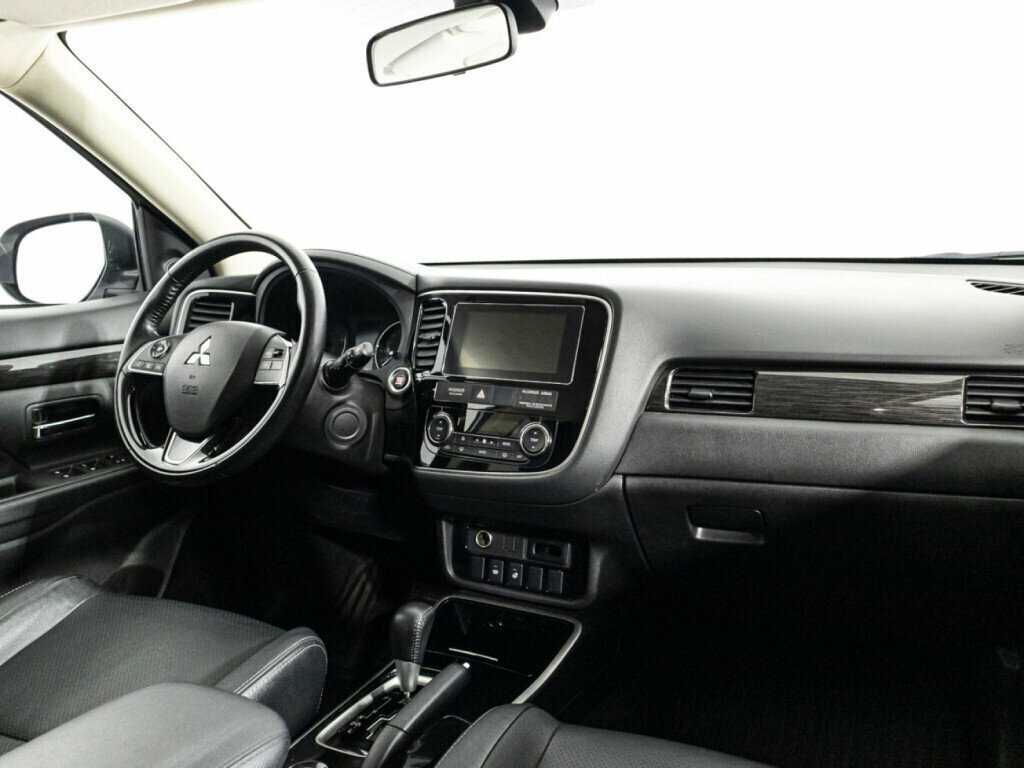 Mitsubishi Outlander 2018 года с пробегом. Фото: #8