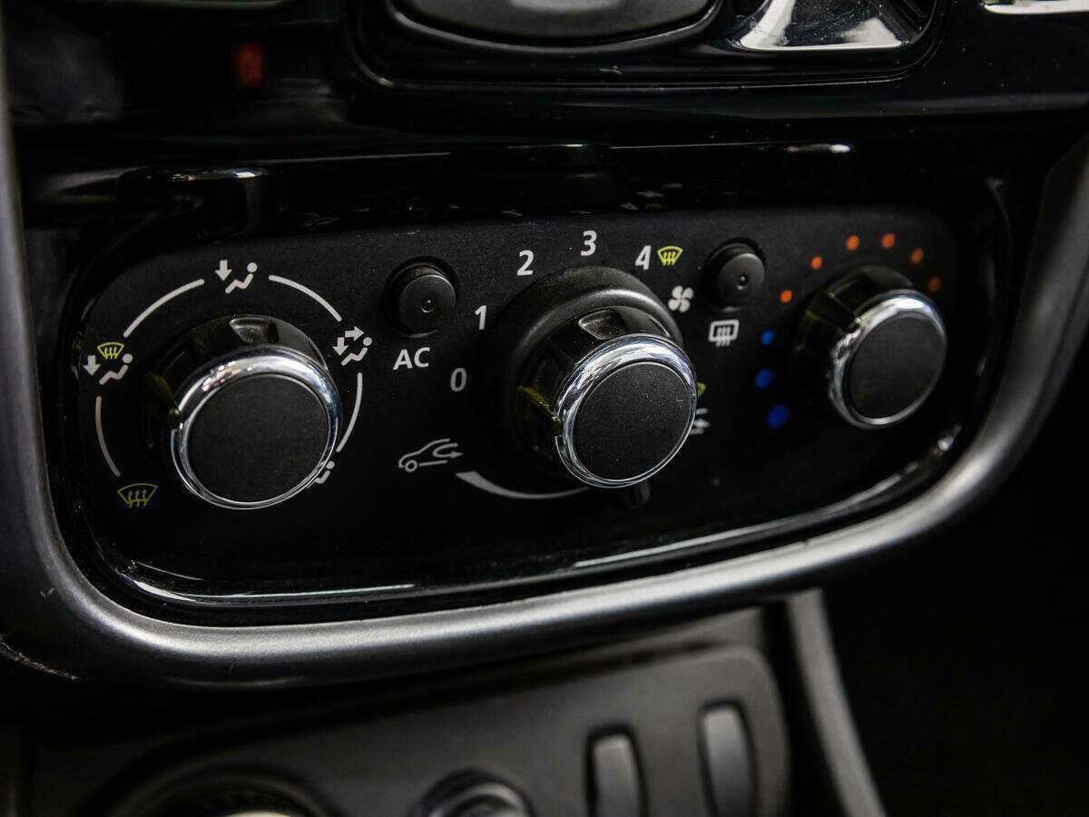 Renault Duster 2013 года с пробегом. Фото: #16
