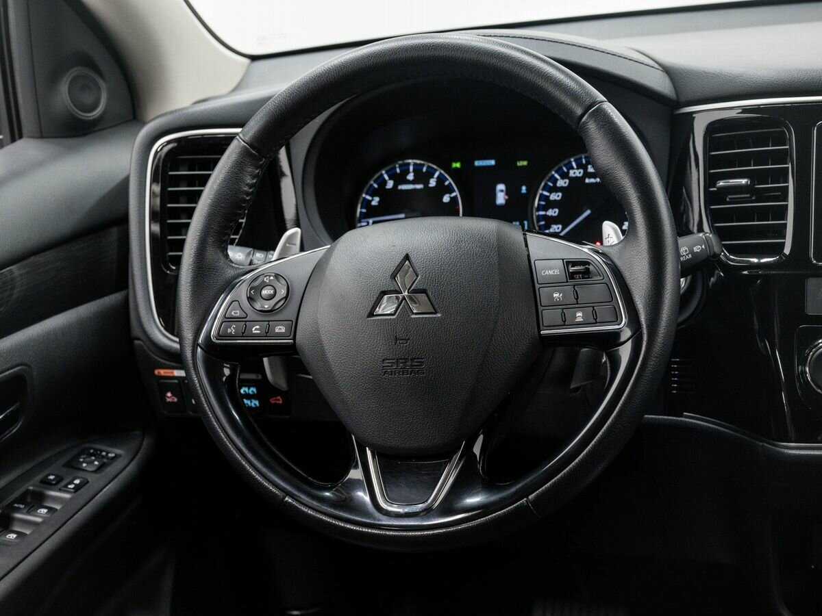 Mitsubishi Outlander 2018 года с пробегом. Фото: #11