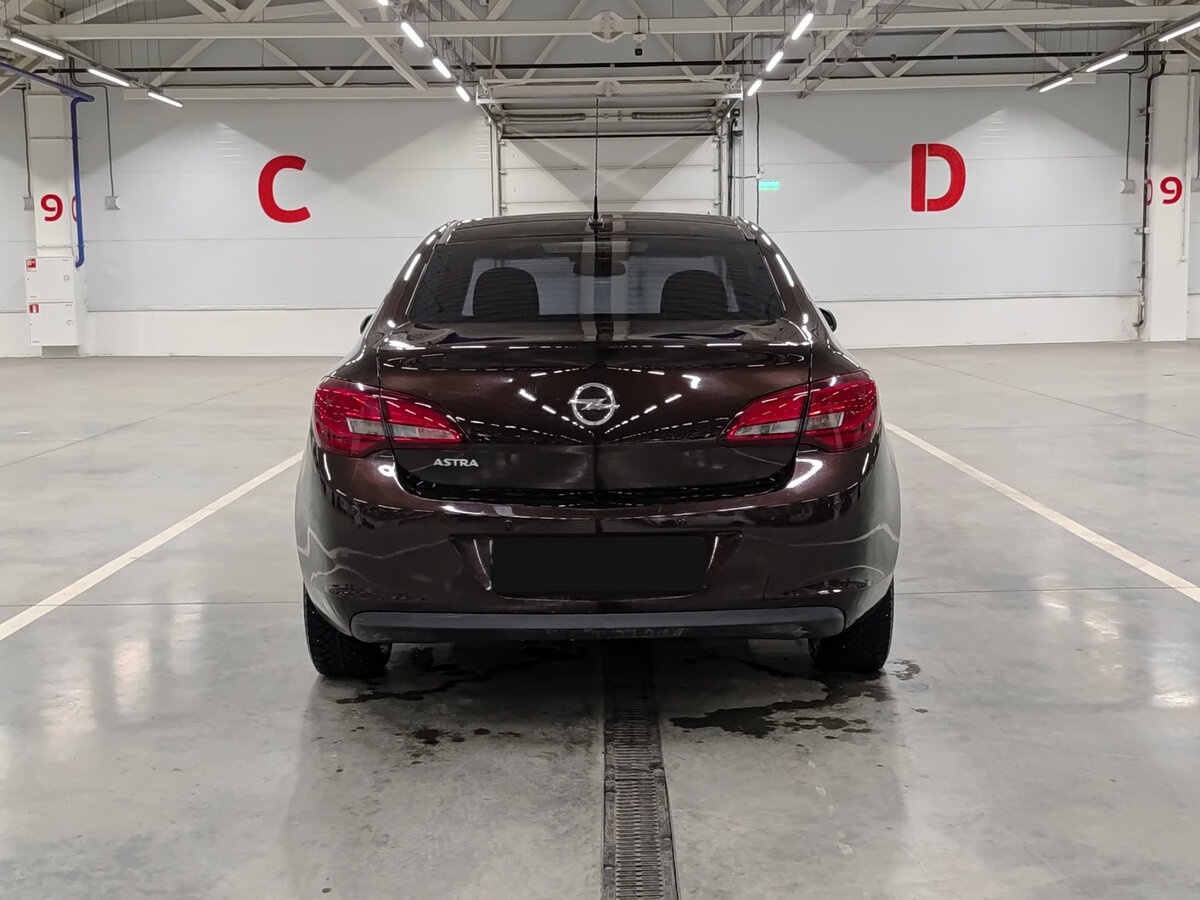 Opel Astra 2014 года с пробегом. Фото: #5
