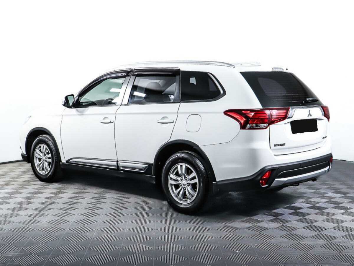 Mitsubishi Outlander 2018 года с пробегом. Фото: #6