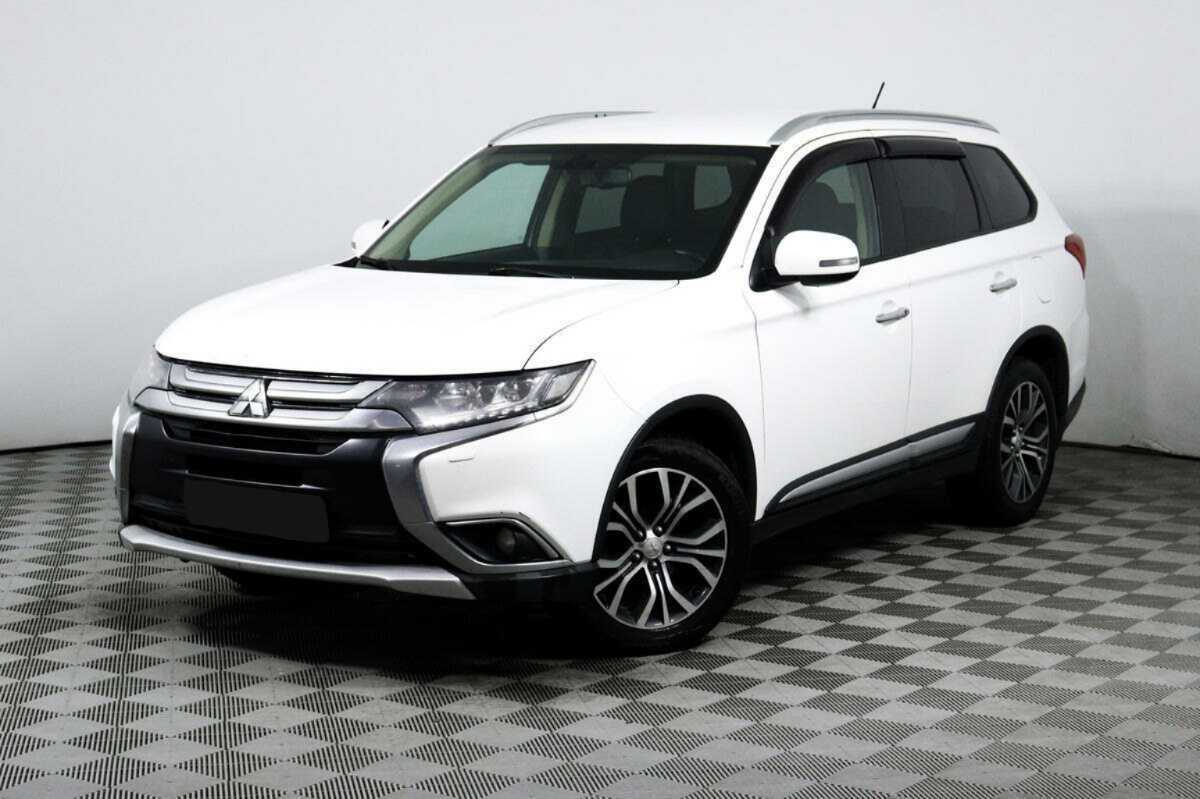Mitsubishi Outlander 2016 года с пробегом. Фото: #0