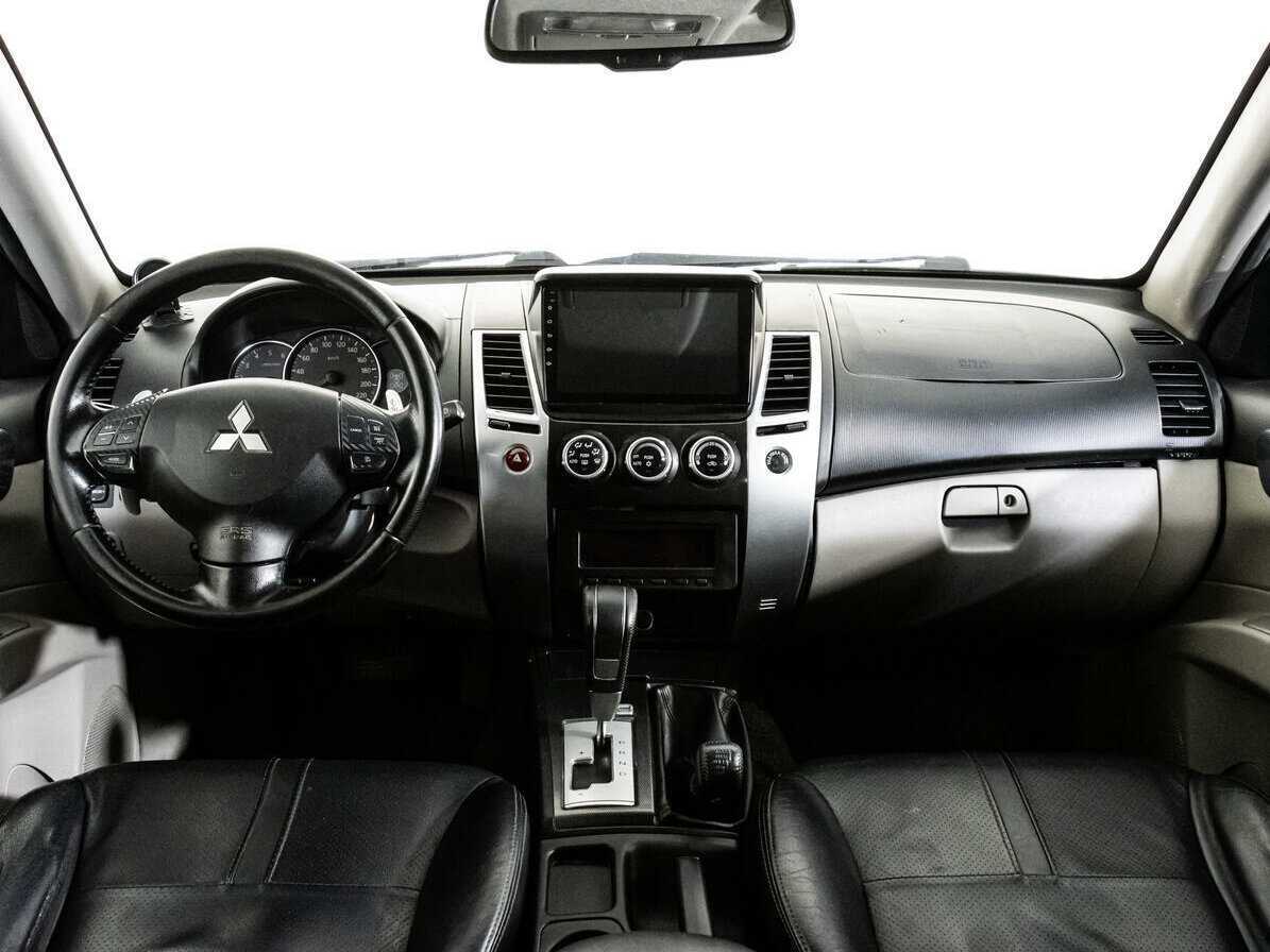 Mitsubishi Pajero Sport 2014 года с пробегом. Фото: #9