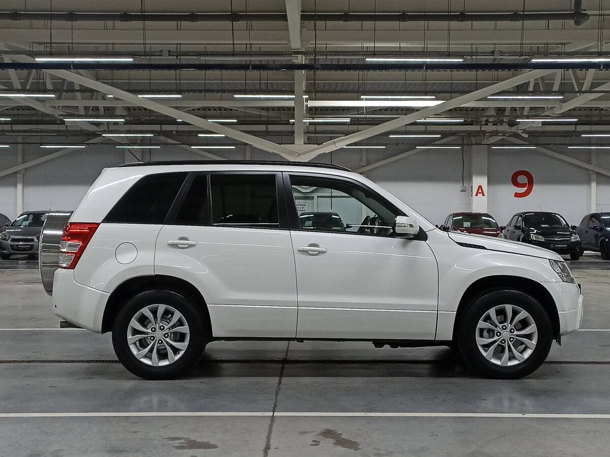 Suzuki Grand Vitara 2013 года с пробегом. Фото: #3