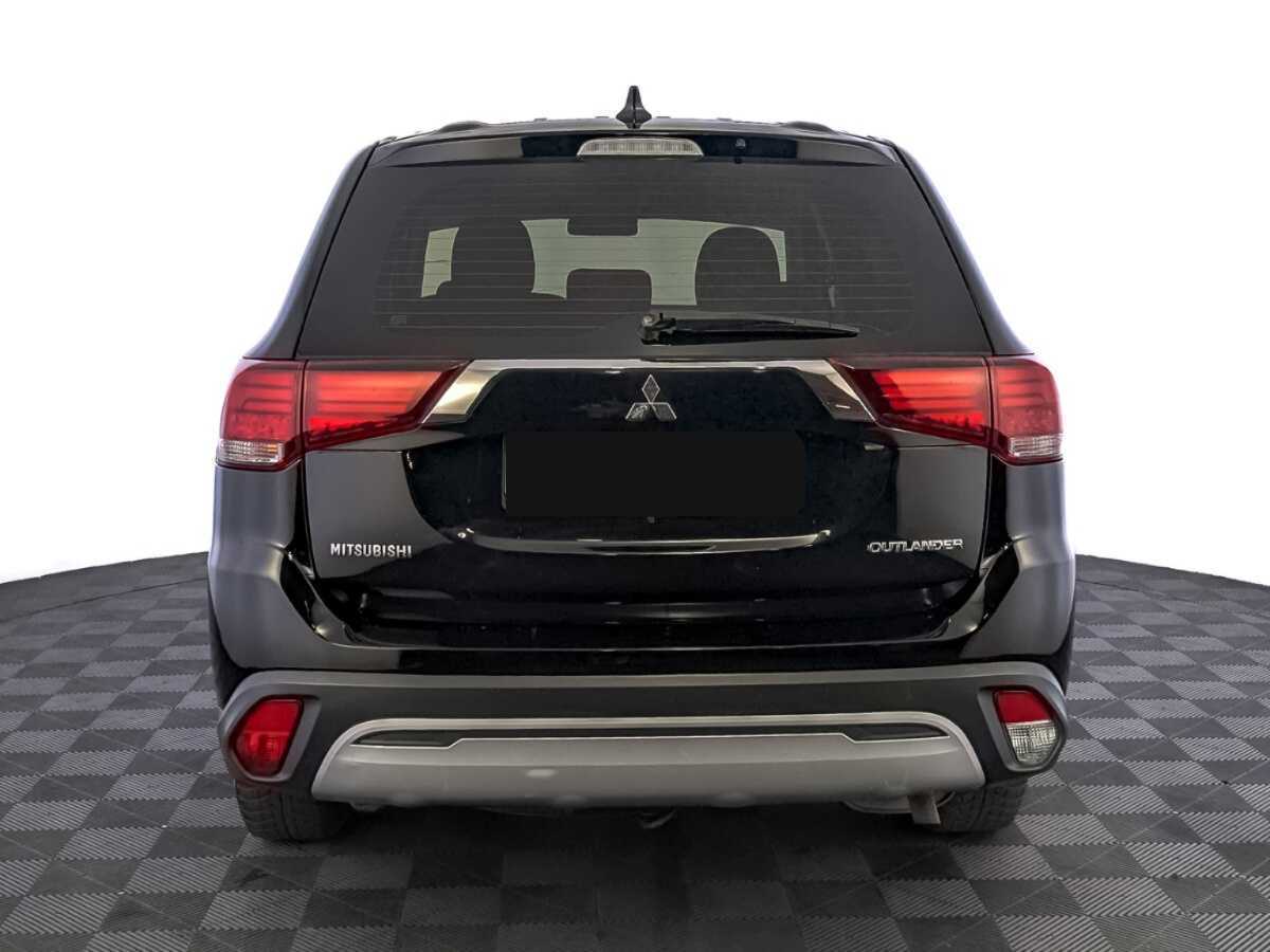 Mitsubishi Outlander 2018 года с пробегом. Фото: #5