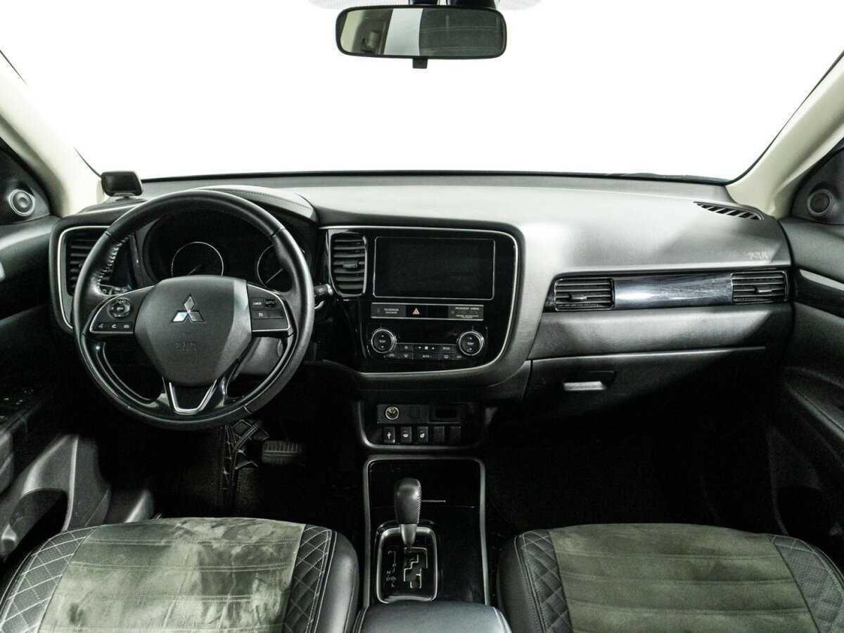 Mitsubishi Outlander 2019 года с пробегом. Фото: #12