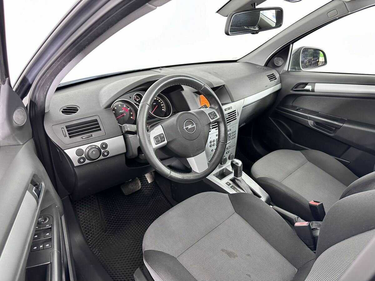 Opel Astra 2014 года с пробегом. Фото: #4