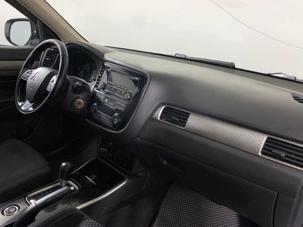 Mitsubishi Outlander 2017 года с пробегом. Фото: #13