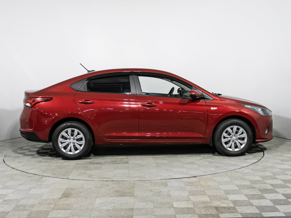 Hyundai Solaris 2021 года с пробегом. Фото: #3