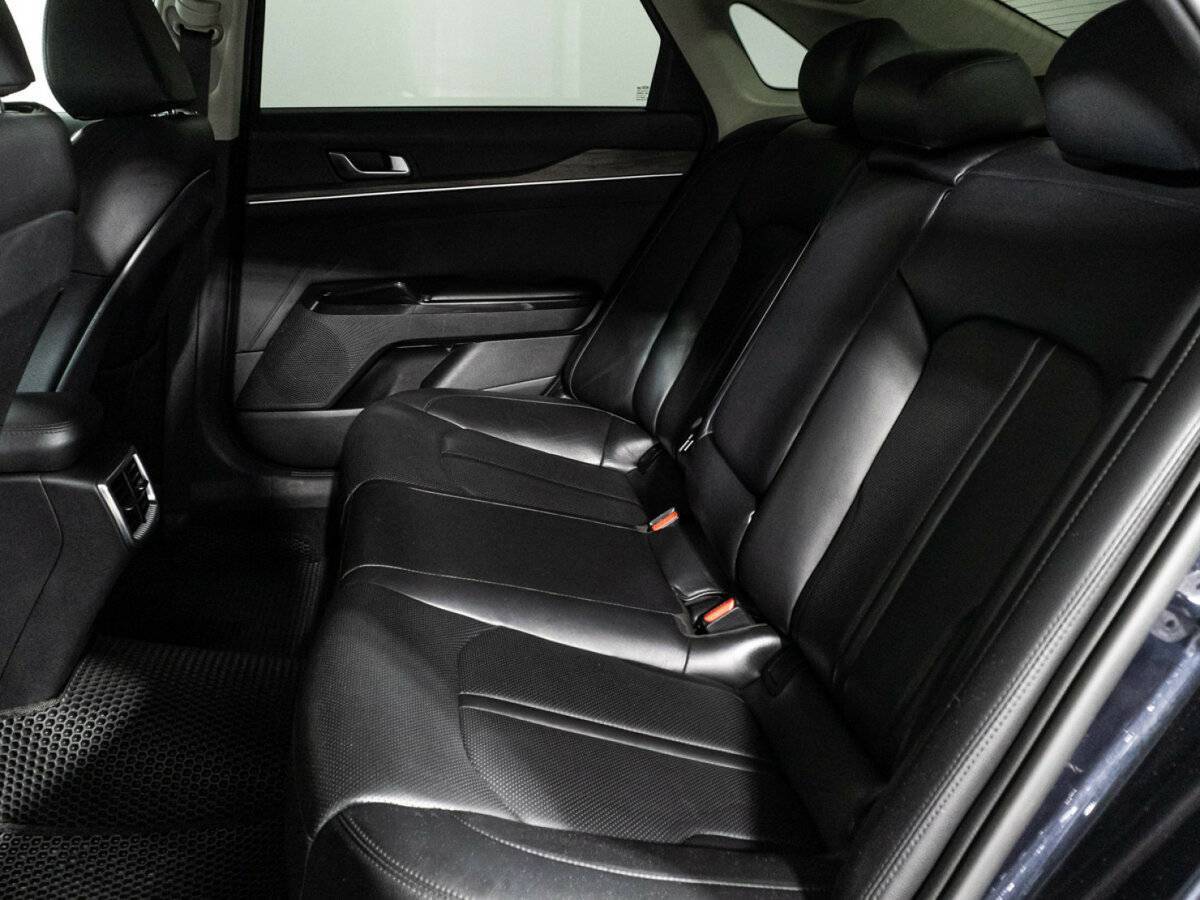 Kia K5 2021 года с пробегом. Фото: #10