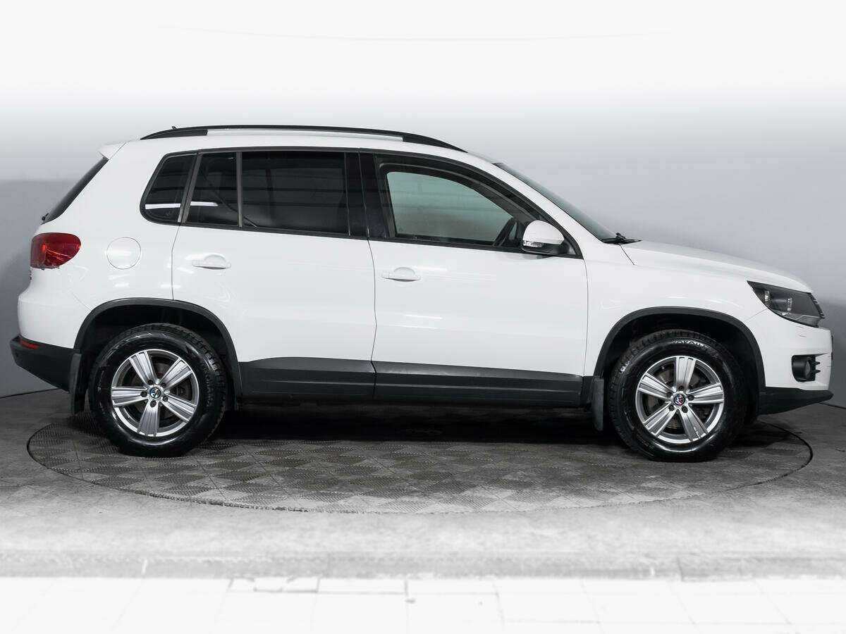 Volkswagen Tiguan 2012 года с пробегом. Фото: #3
