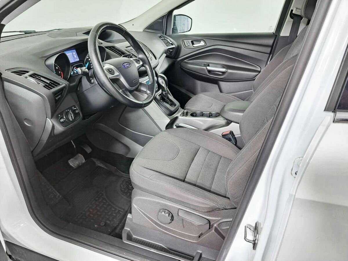 Ford Kuga 2015 года с пробегом. Фото: #13
