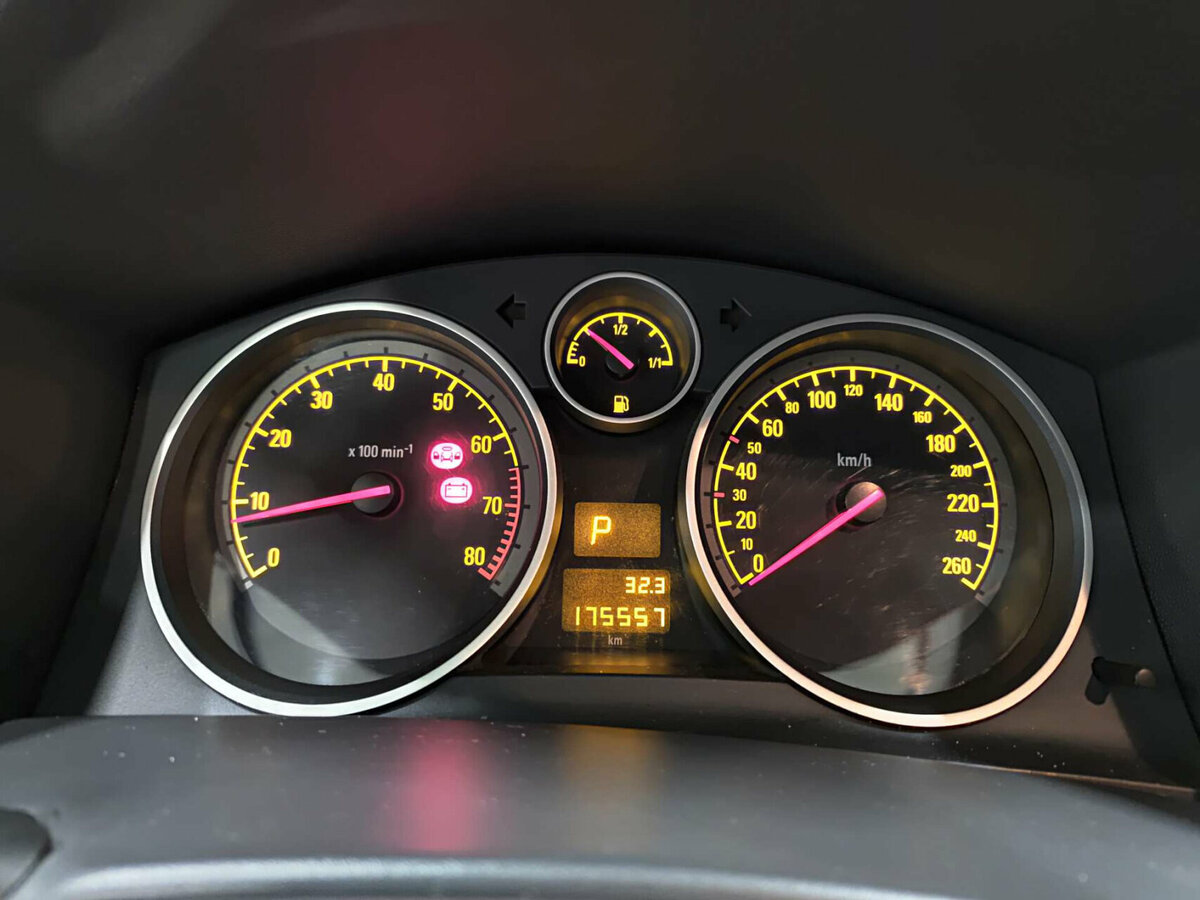 Opel Astra 2012 года с пробегом. Фото: #11