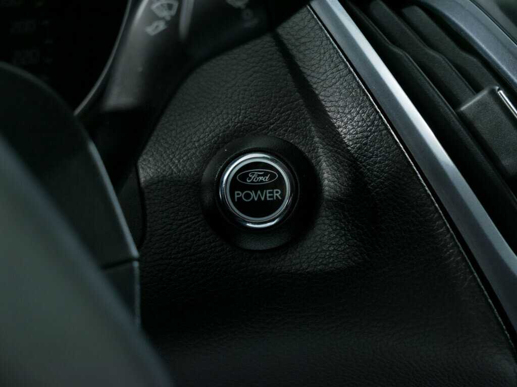 Ford Focus 2013 года с пробегом. Фото: #13