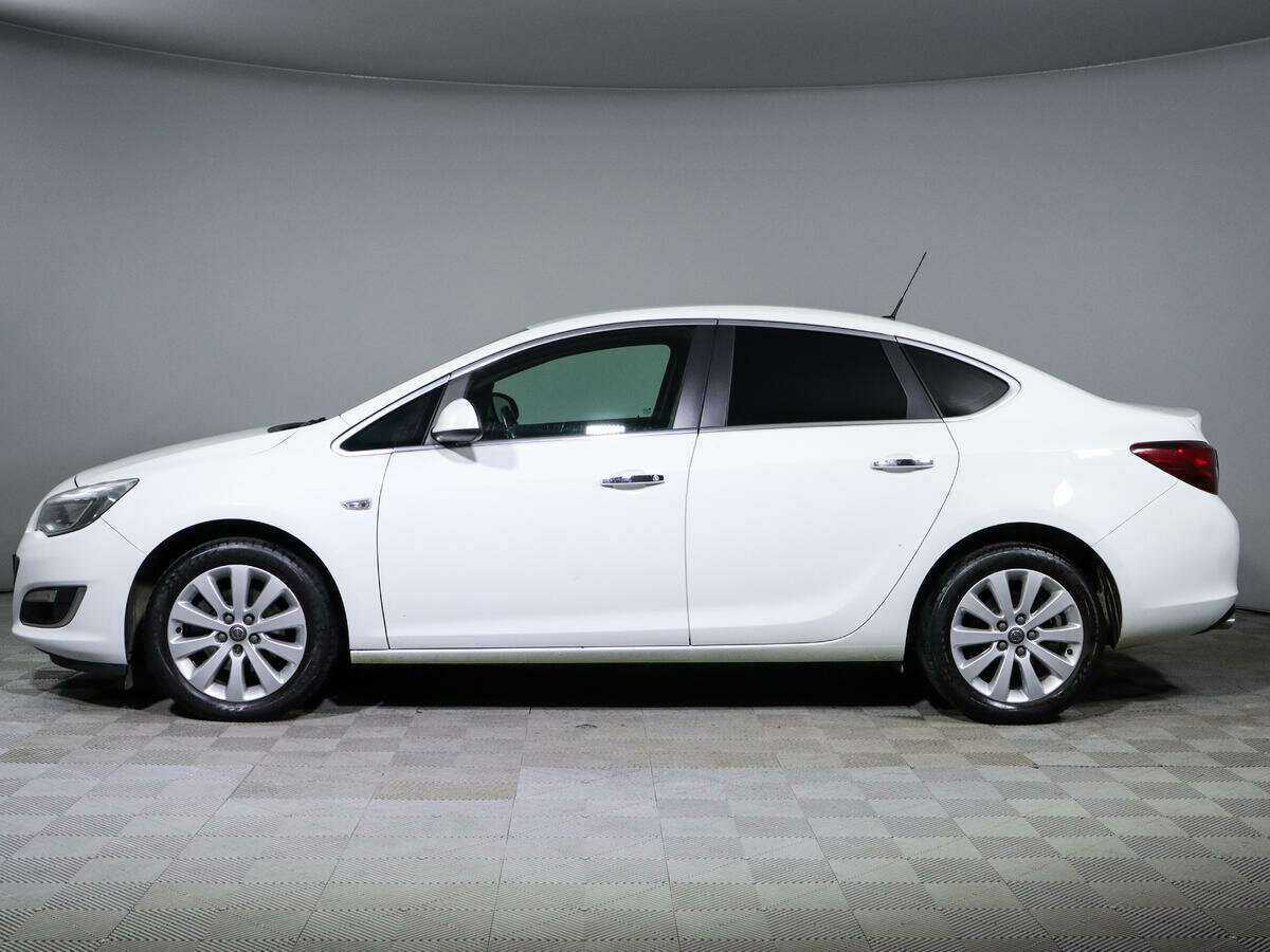 Opel Astra 2013 года с пробегом. Фото: #7