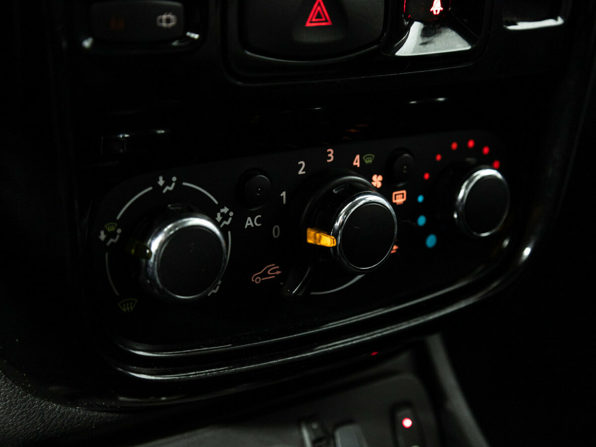 Renault Duster 2013 года с пробегом. Фото: #12
