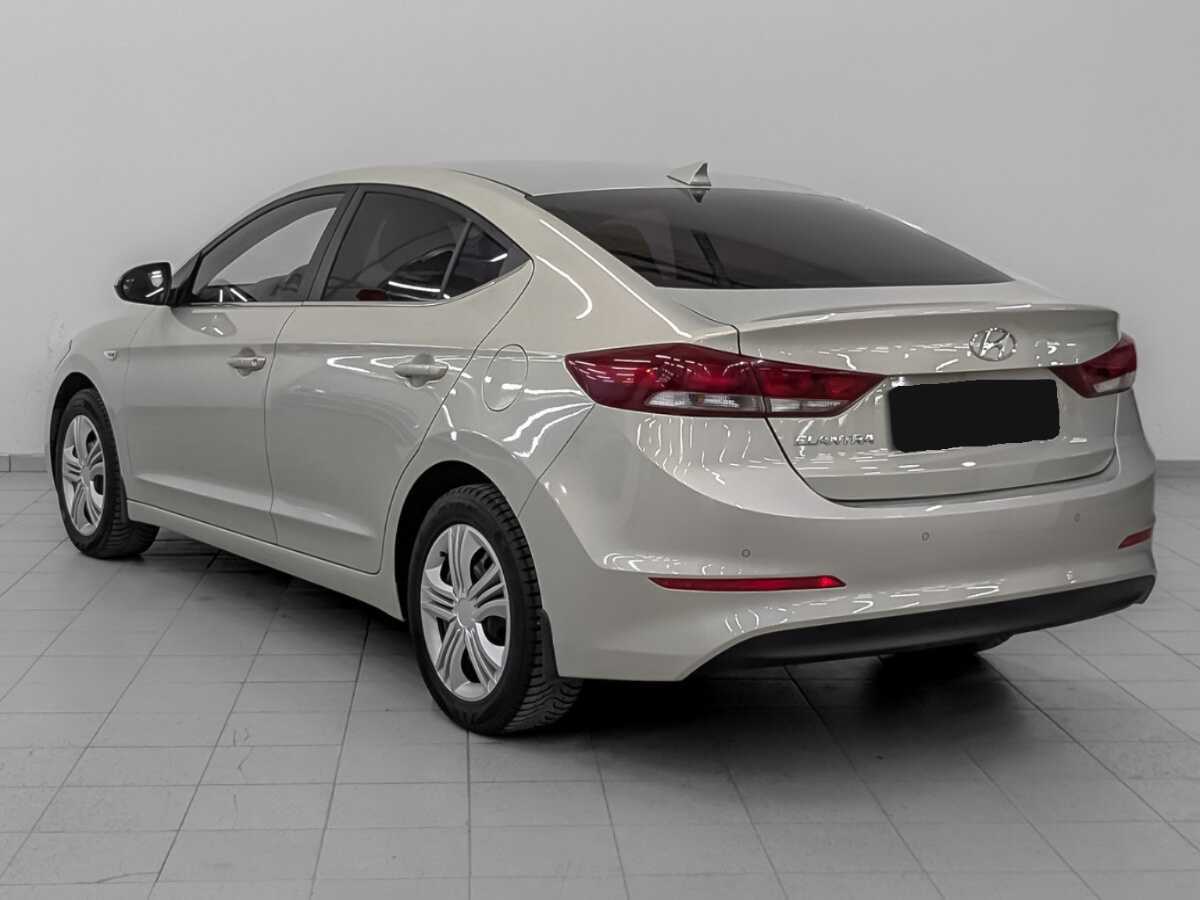 Hyundai Elantra 2017 года с пробегом. Фото: #6