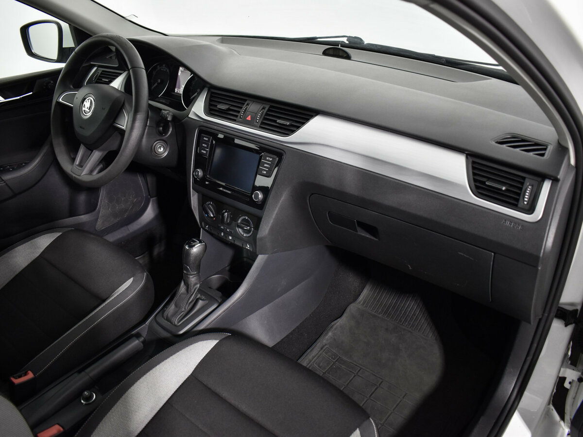 Skoda Rapid 2018 года с пробегом. Фото: #11