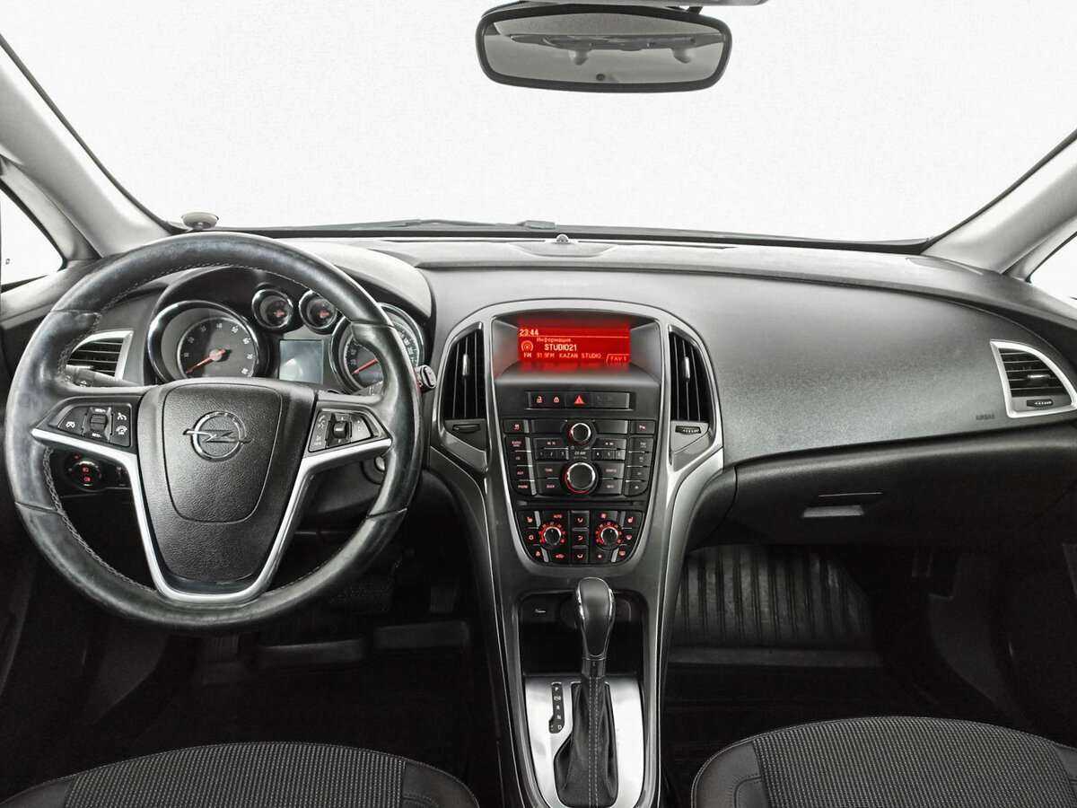 Opel Astra 2012 года с пробегом. Фото: #11