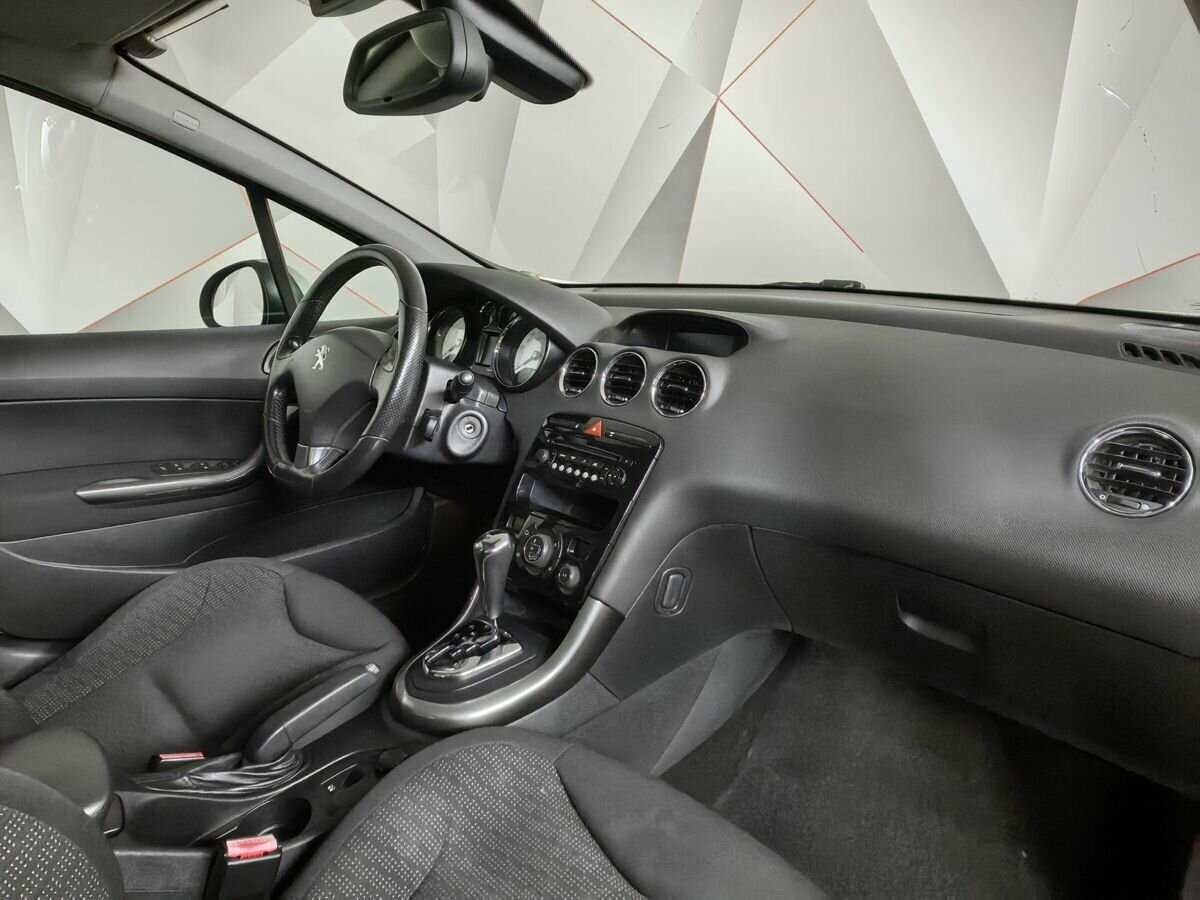 Peugeot 308 2012 года с пробегом. Фото: #7