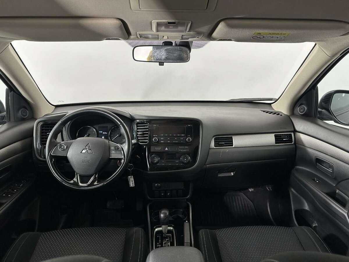 Mitsubishi Outlander 2017 года с пробегом. Фото: #6