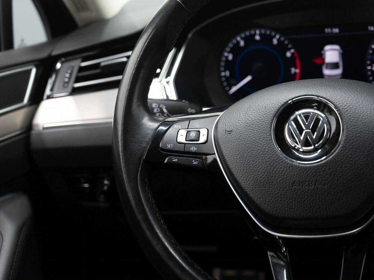 Volkswagen Passat 2019 года с пробегом. Фото: #13