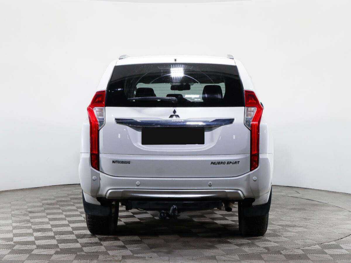 Mitsubishi Pajero Sport 2019 года с пробегом. Фото: #4