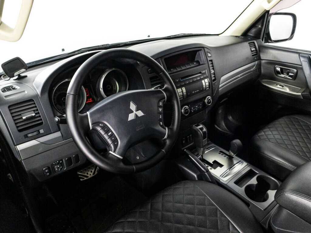 Mitsubishi Pajero 2013 года с пробегом. Фото: #15