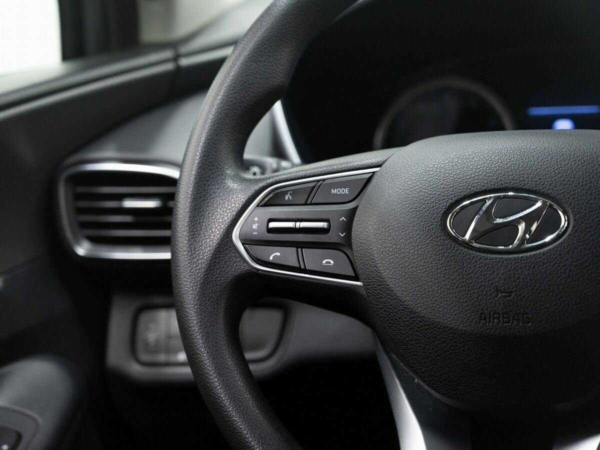 Hyundai Santa Fe 2019 года с пробегом. Фото: #13