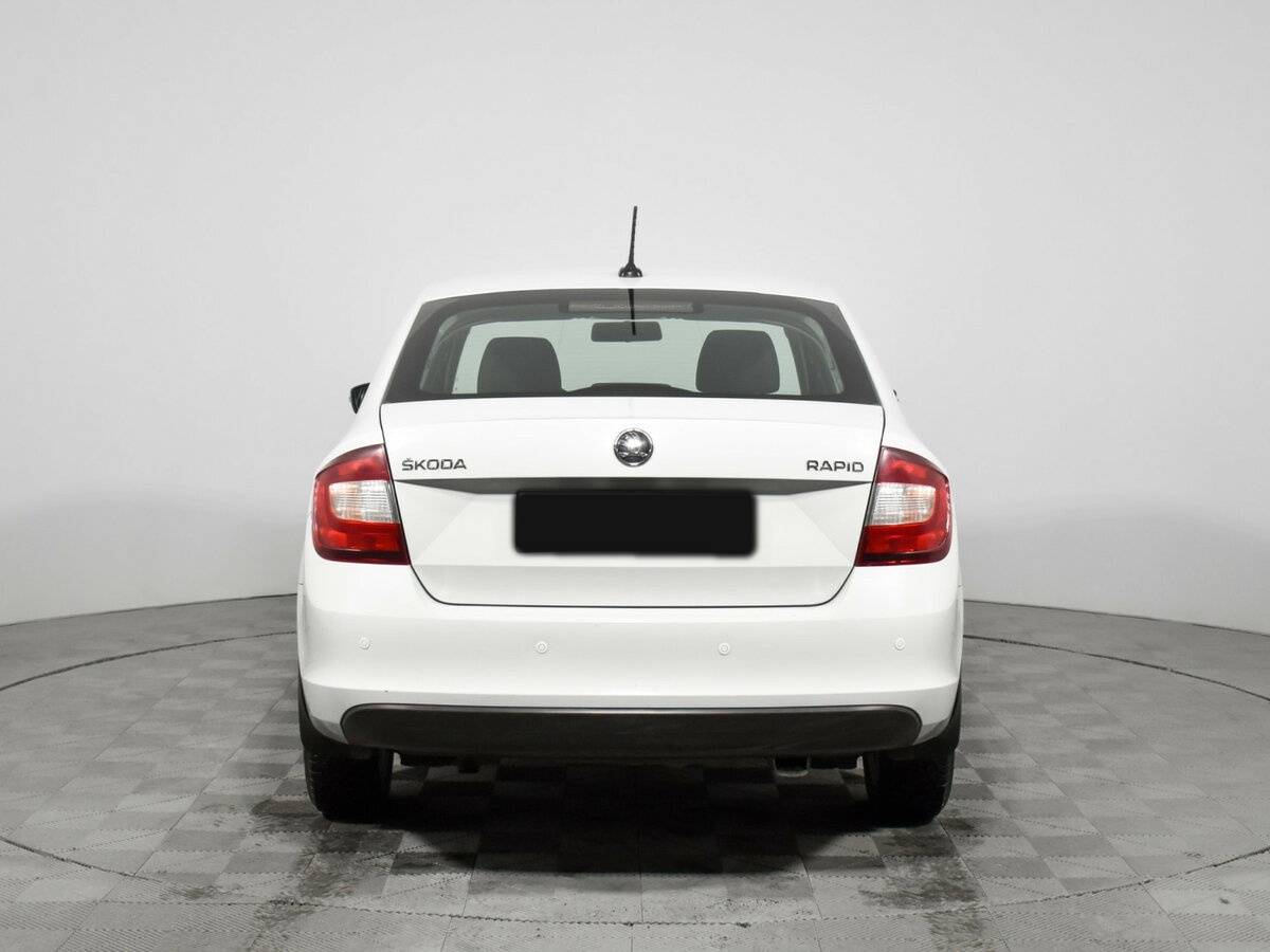 Skoda Rapid 2018 года с пробегом. Фото: #5