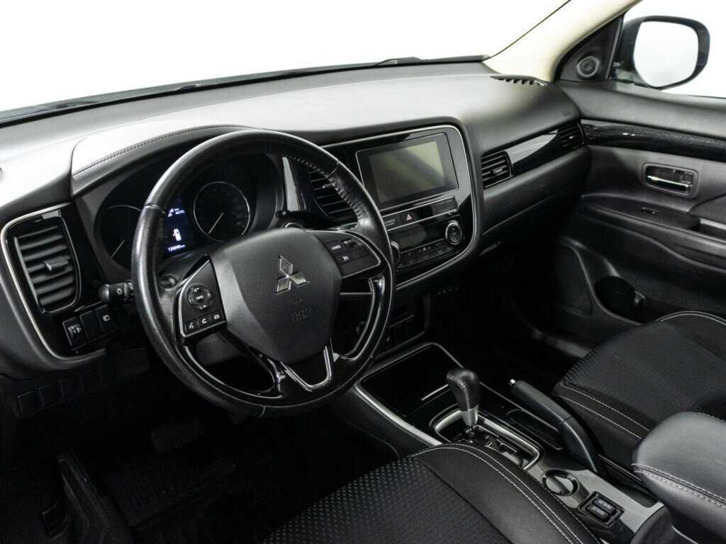 Mitsubishi Outlander 2020 года с пробегом. Фото: #10
