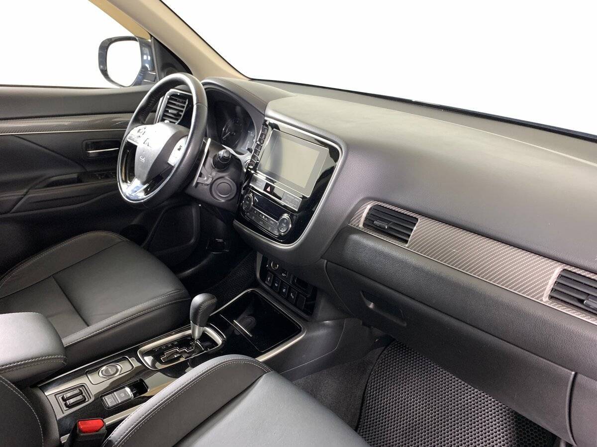 Mitsubishi Outlander 2020 года с пробегом. Фото: #12