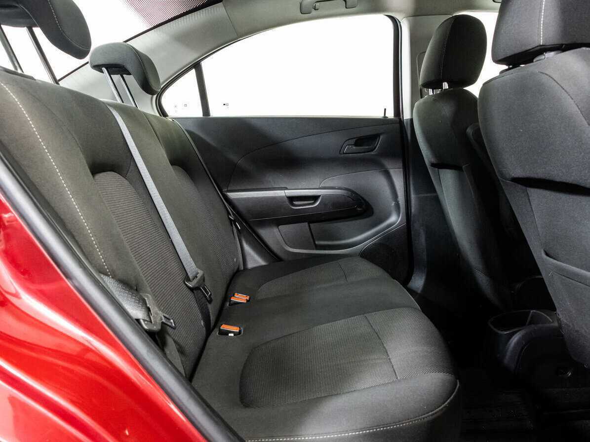 Chevrolet Aveo 2015 года с пробегом. Фото: #13