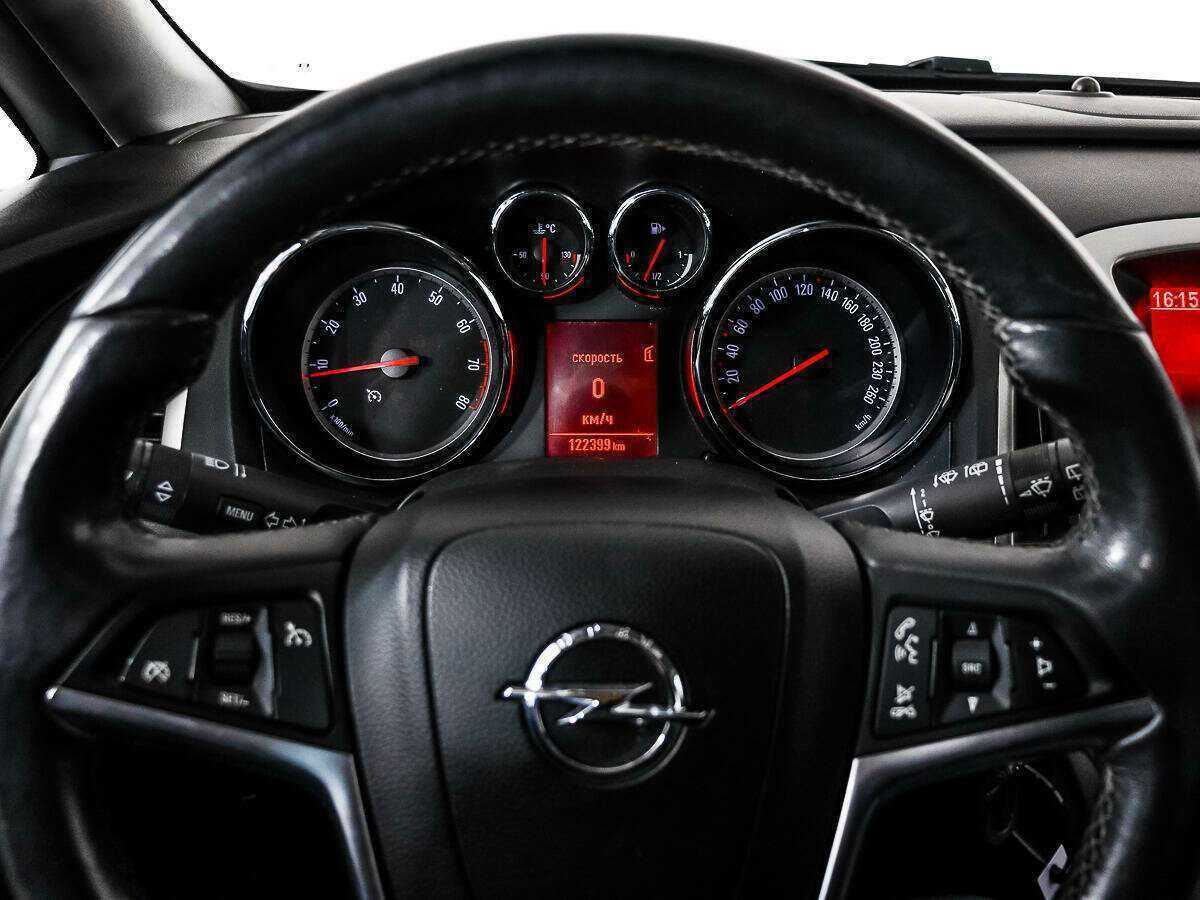 Opel Astra 2012 года с пробегом. Фото: #14
