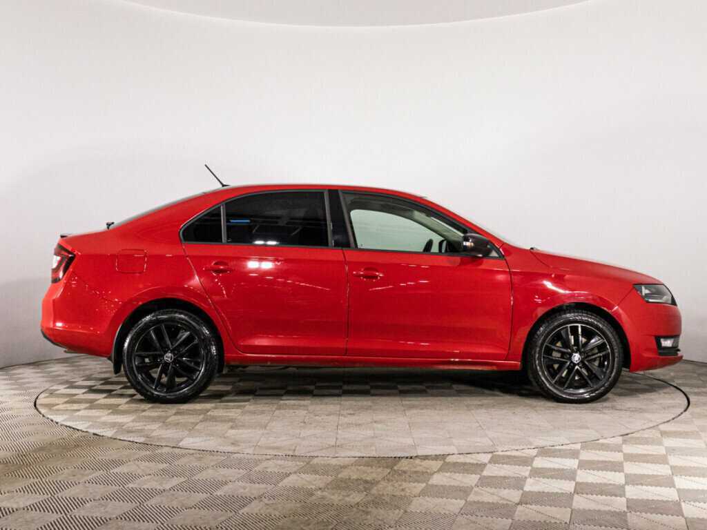 Skoda Rapid 2018 года с пробегом. Фото: #3