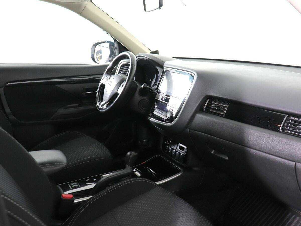 Mitsubishi Outlander 2019 года с пробегом. Фото: #8