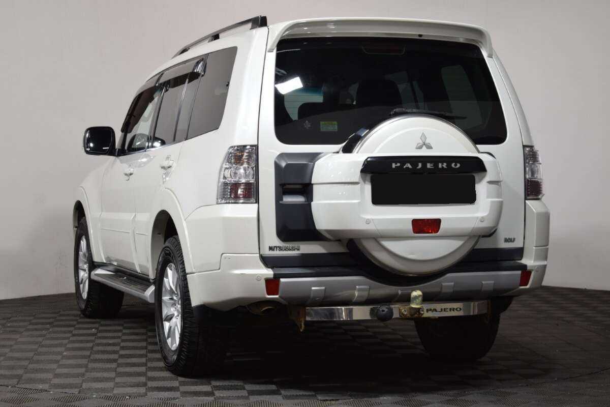Mitsubishi Pajero 2014 года с пробегом. Фото: #4