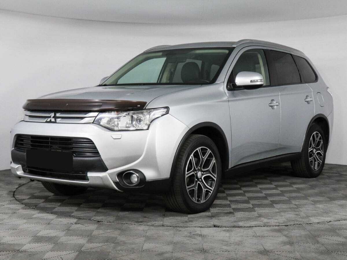 Mitsubishi Outlander 2014 года с пробегом. Посмотреть фото
