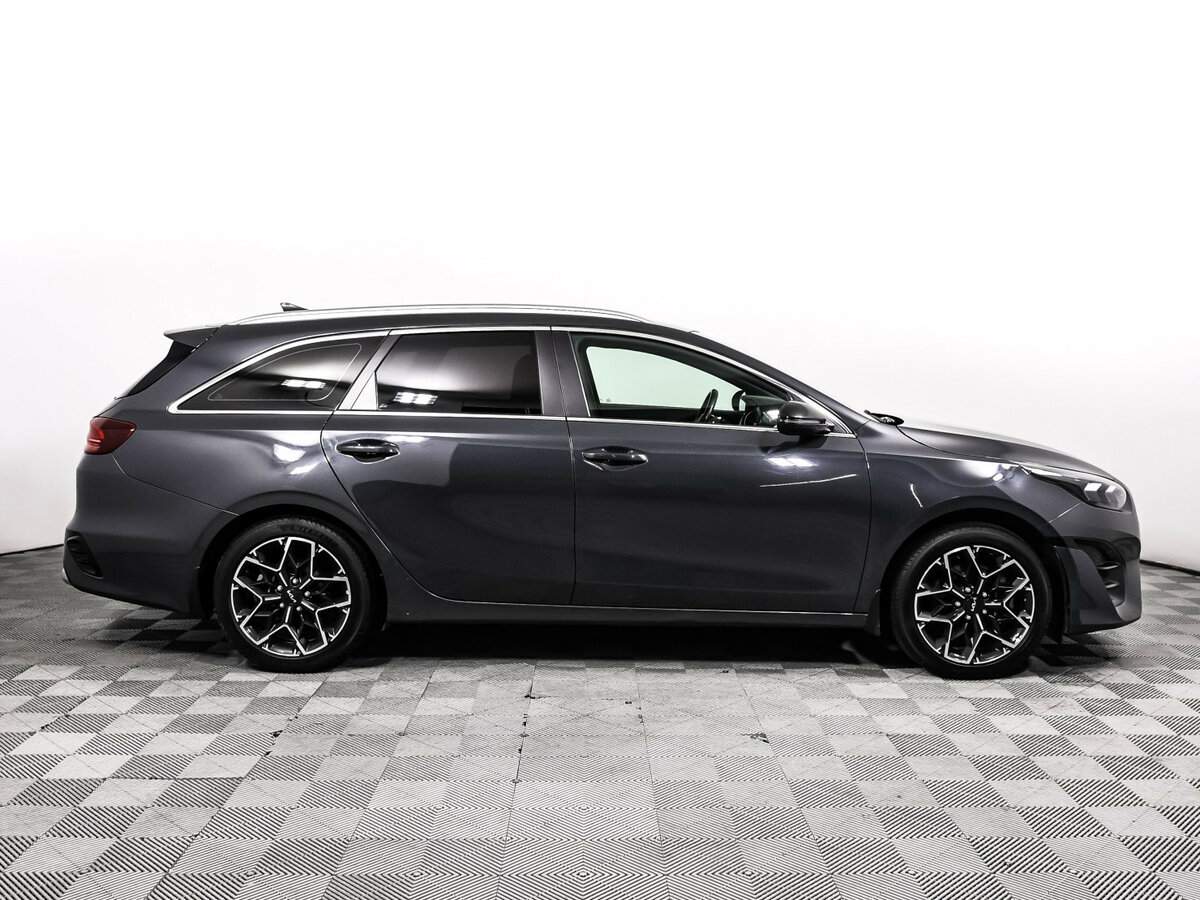 Kia Ceed 2021 года с пробегом. Фото: #3