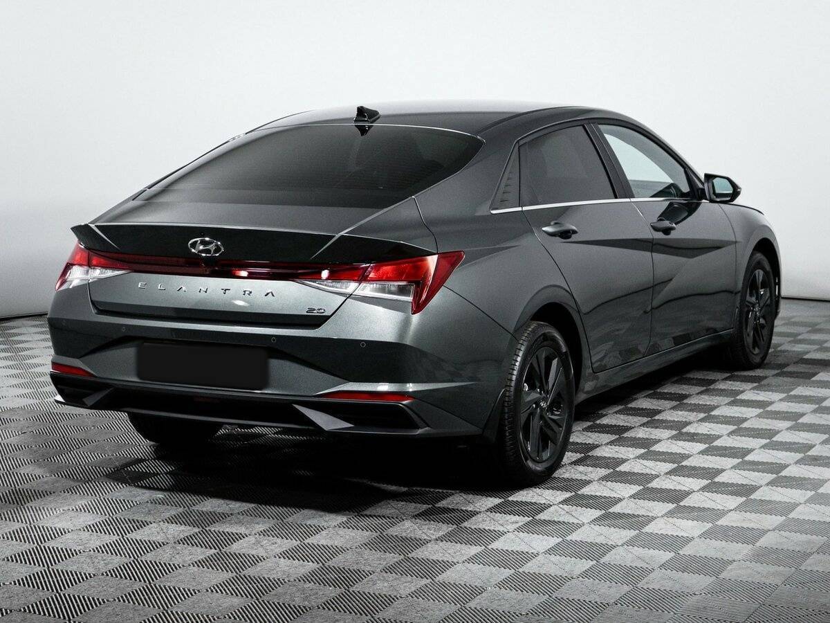 Hyundai Elantra 2021 года с пробегом. Фото: #4