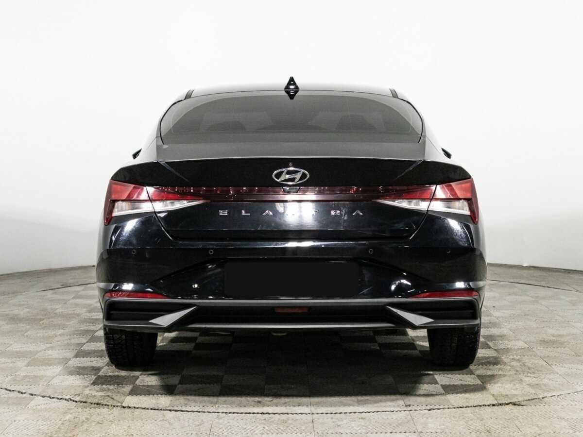 Hyundai Elantra 2021 года с пробегом. Фото: #5
