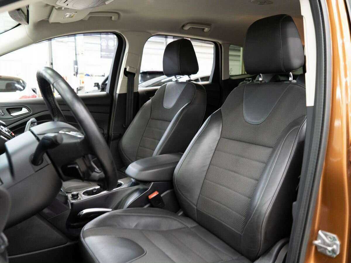 Ford Kuga 2013 года с пробегом. Фото: #4