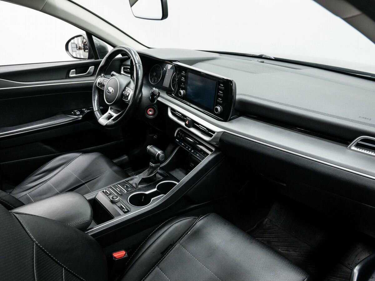 Kia K5 2021 года с пробегом. Фото: #8